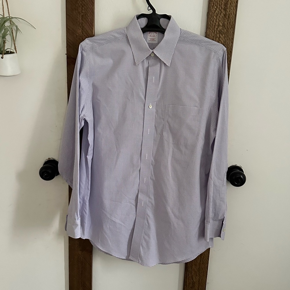 Brooks Brothers Men’s 15-33 Traditional Fit noniron Cotton Shirt Purple White